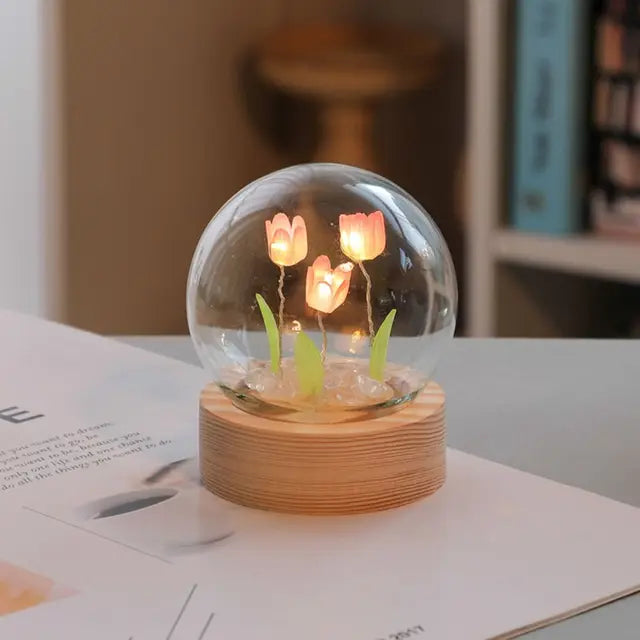 Tulip Twilight Charm Lamp